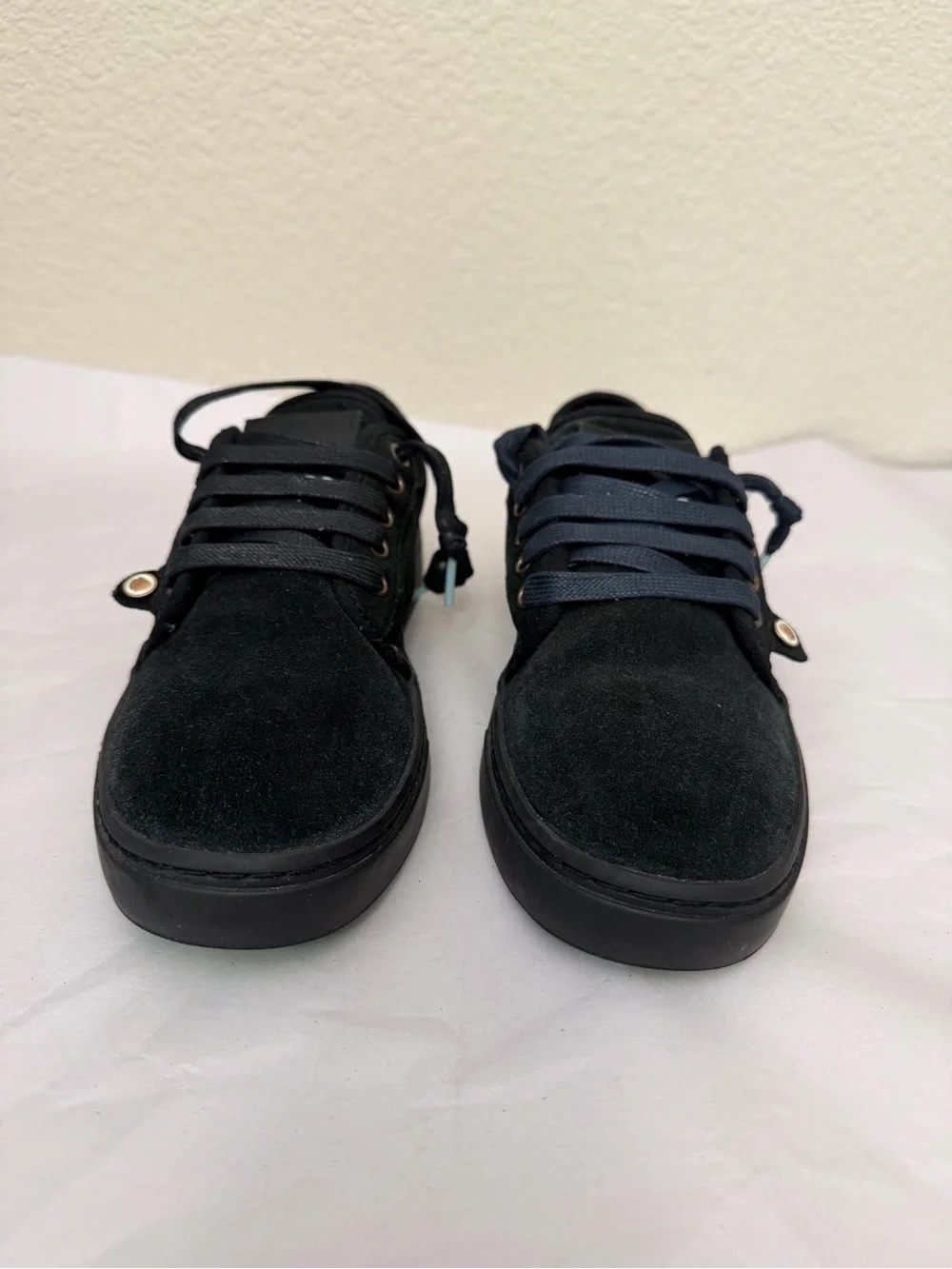 Satorisan Men's Black Suede & leather low-Profile Skate Sneakers Sz 5.5